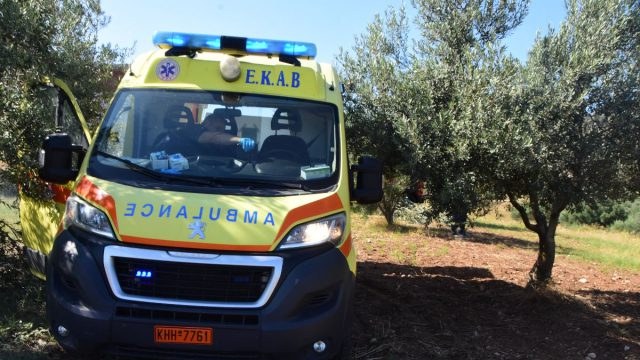 Τραγωδία στον Βόλο: Άνδρας έπεσε νεκρός ενώ περπατούσε στην παραλία