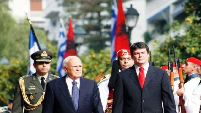 Σαν σήμερα, 28 Αυγούστου 1987: Η Ελλάδα «κλείνει» το κεφάλαιο της εμπόλεμης κατάστασης με την Αλβανία