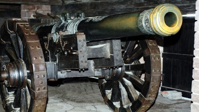 Σαν σήμερα, 26 Αυγούστου 1346: Η επανάσταση στον πόλεμο – Χρησιμοποιείται για πρώτη φορά κανόνι σε μάχη – Πρωτοπόροι οι Άγγλοι
