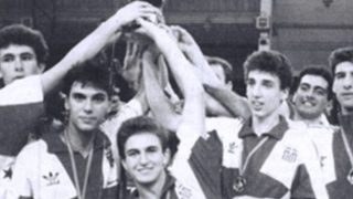 Σαν σήμερα, 26 Αυγούστου 1989: Η εθνική ομάδα Παίδων κατακτά το 10ο Ευρωπαϊκό Πρωτάθλημα Μπάσκετ – Επικρατεί της Γιουγκοσλαβίας στον τελικό