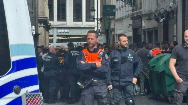 Ένταση στις Βρυξέλλες: Επεισόδια με οπαδούς της ΑΕΚ και προσαγωγές από τη βελγική Αστυνομία