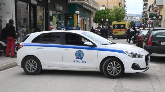 Κιάτο: Κατασχέθηκε οπλοστάσιο σε σπίτι απόστρατου Πολεμικής Αεροπορίας – Συνδέεται με έμπορο όπλων