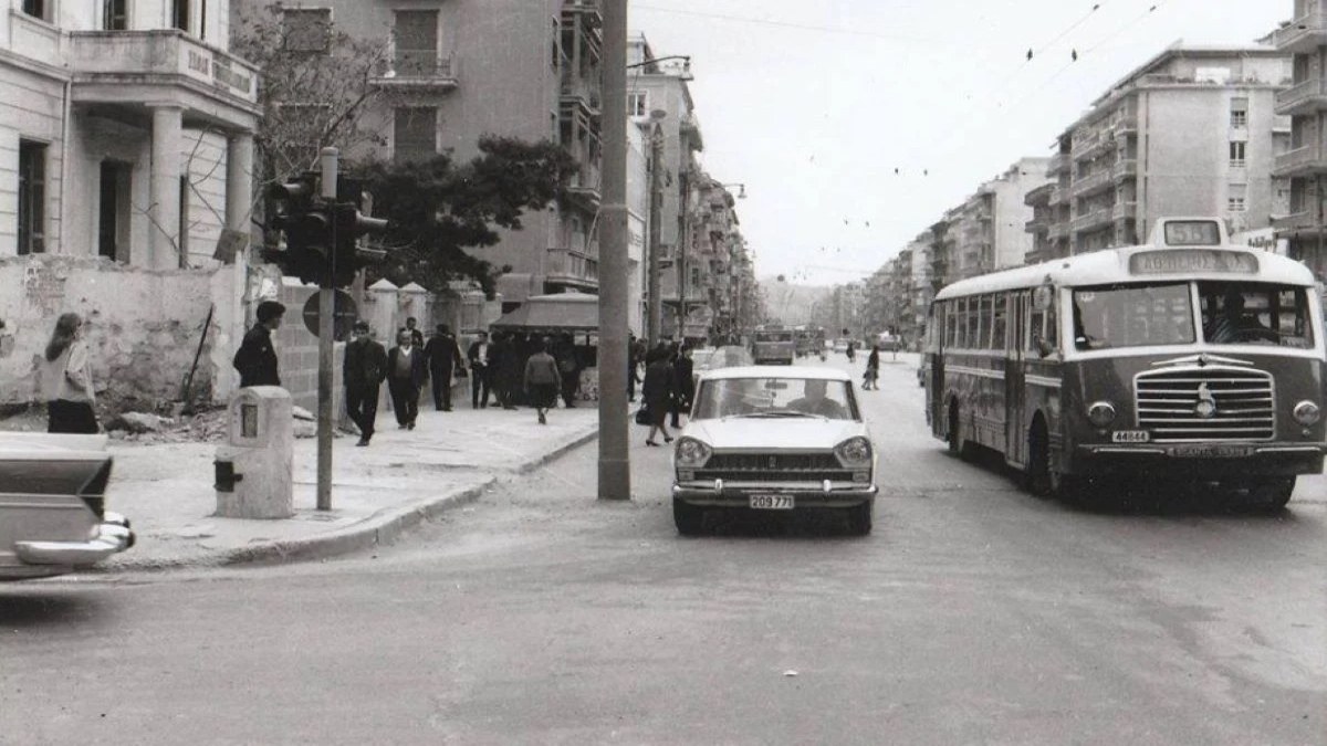 Κουίζ για την παλιά Αθήνα: Αναγνωρίζεις την λεωφόρο; Είναι από τις πιο γνωστές