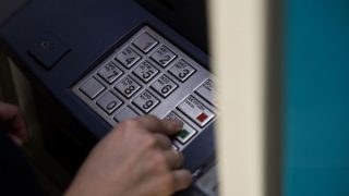 ATM: Τέλος οι χρεώσεις στις αναλήψεις από 11 Αυγούστου – Δείτε αναλυτικά τι θα ισχύσει