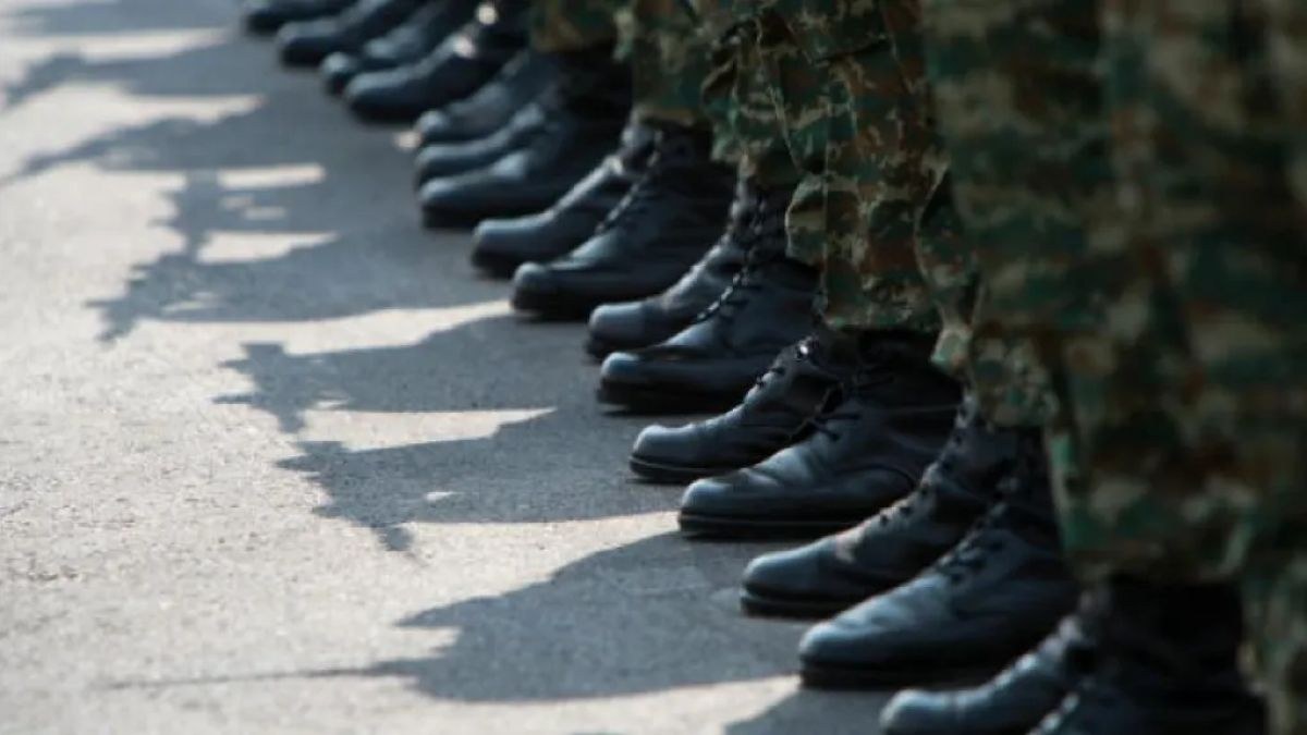 Αυξήσεις στους στρατιωτικούς και επιστροφές αναδρομικών –  Ποιοι θα δουν χρήματα στους λογαριασμούς τους τον Σεπτέμβριο