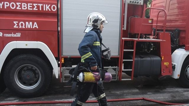 Φωτιά στη Βοιωτία – Επιχειρούν εναέρια μέσα
