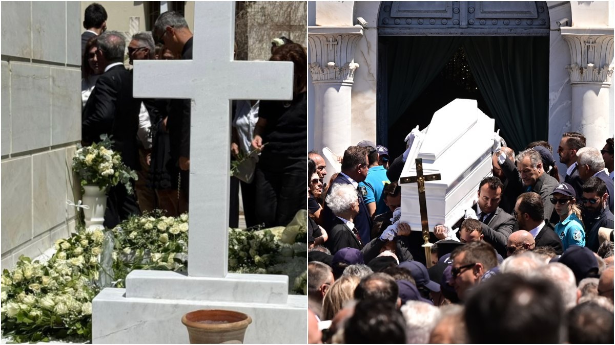 Γεμάτος λευκά λουλούδια ο τάφος: Φωτογραφίες από την κηδεία της Λένας Σαμαρά στο Α’ Νεκροταφείο