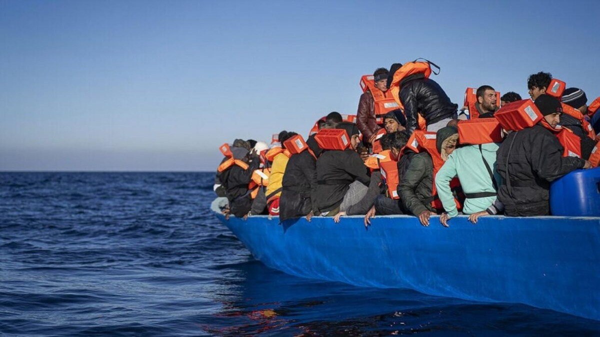 Τραγωδία στην Ιταλία: Ανετράπη βάρκα με μετανάστες – 20 νεκροί και 27 αγνοούμενοι