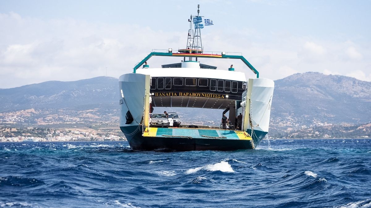 Νέα Στύρα: Δίωξη στον πλοίαρχο για παραμέληση καθηκόντων ασφαλείας – Πολλαπλά ρήγματα στο φέρι μποτ