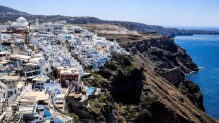Μας πάει… κρουαζιέρα στη Σαντορίνη η ΑΑΔΕ: Πρόστιμα πάνω από 14.000 ευρώ μετά από ελέγχους