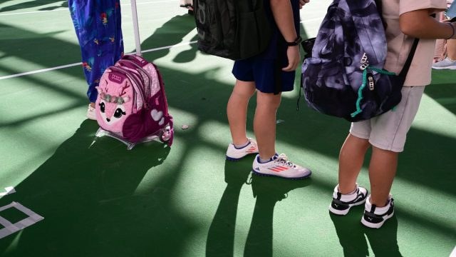 Σχολικά είδη: Έξυπνα κόλπα για να πληρώσετε έως και τα μισά – Το λάθος που κοστίζει ακριβά στους γονείς