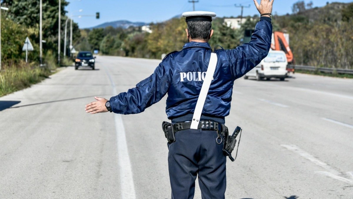 Μετέτρεψε τον Περιφερειακό Θεσσαλονίκης σε πίστα της Formula 1: 30χρονος συνελήφθη να τρέχει με την ιλιγγιώδη ταχύτητα των 209 χιλιομέτρων