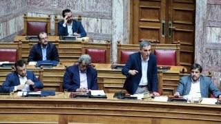 «Εμφύλιος» στην Αριστερά με Πολάκη και Τσακαλώτο για τη συνέντευξη Τσίπρα: «Άνοιξε την πόρτα στο αντιΣΥΡΙΖΑ μέτωπο – Ευκλείδη, προκαλείς…»