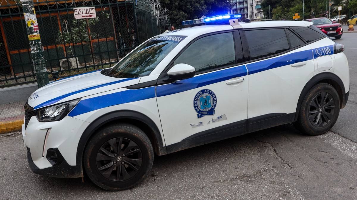 Τρόμος στην πλατεία Βικτωρίας: Ανήλικοι αλλοδαποί επιτέθηκαν σε παρέα με σπασμένο μπουκάλι και μαχαίρι