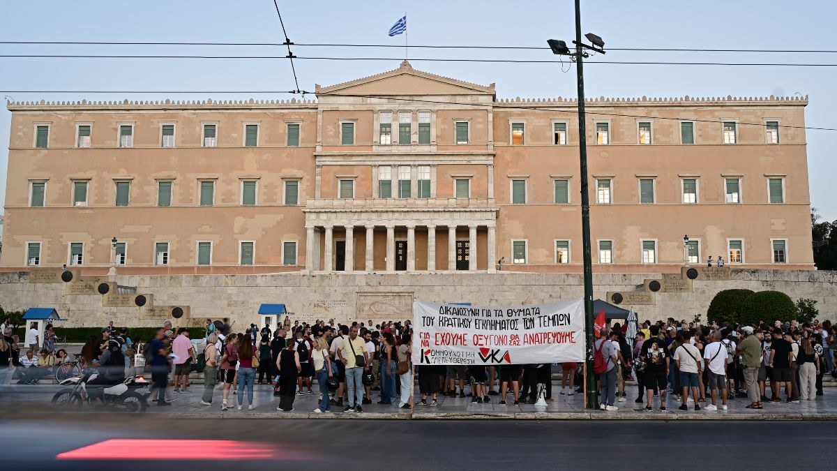 24ωρη πανελλαδική απεργία: «Παραλύει» η χώρα – Ποιοι συμμετέχουν και πώς θα κινηθούν τα ΜΜΜ