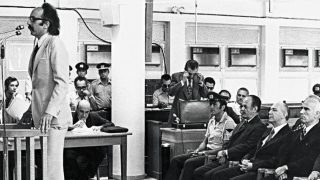 Σαν σήμερα, 9 Σεπτεμβρίου 1974: Η ώρα της Δικαιοσύνης – Όταν ο Αλέξανδρος Λυκουρέζος έφερε τους Δικτάτορες της Χούντας στο σκαμνί