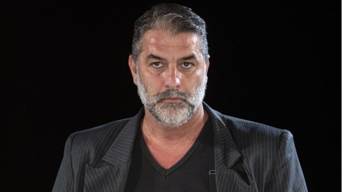 Βασίλης Μπισμπίκης: «Δεν ξέρω αν έχω βρει ακόμα την αγάπη» – Η εξομολόγηση που προκαλεί ερωτήματα