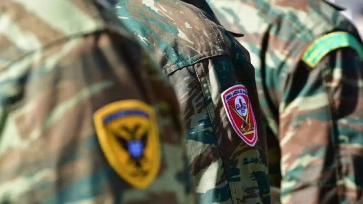 Νέο μισθολόγιο για τους ένστολους από τον Οκτώβριο: Στα 128 ευρώ η μέση αύξηση