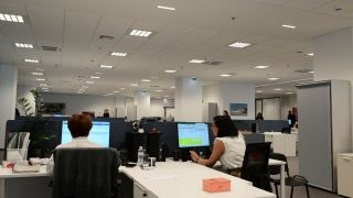 Έρχονται αυξήσεις στους μισθούς των δημοσίων υπαλλήλων – Από το 2026 οι πρώτες αλλαγές