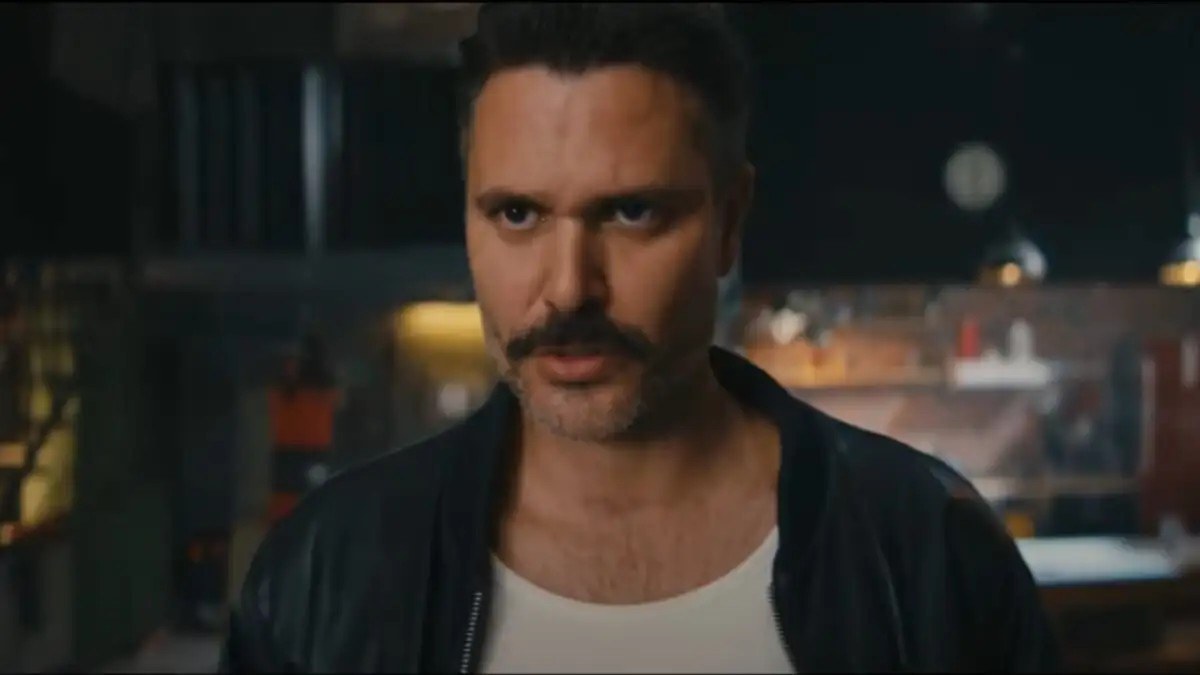 «Γιατί ρε πατέρα;»: Η σειρά «ξεσήκωσε» το κοινό – «Από εμένα είναι “ναι” για το εθνικό μουστάκι του Λεβεντογιάννη!»