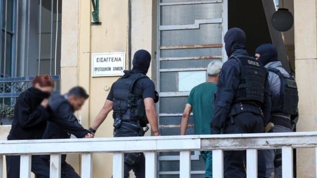 Μαφία της Κρήτης: Ο εκβιασμός αρχιμανδρίτη με ροζ βίντεο και τα ιερά λείψανα – Αυτός έβαλε τη βόμβα στο σπίτι αστυνομικού