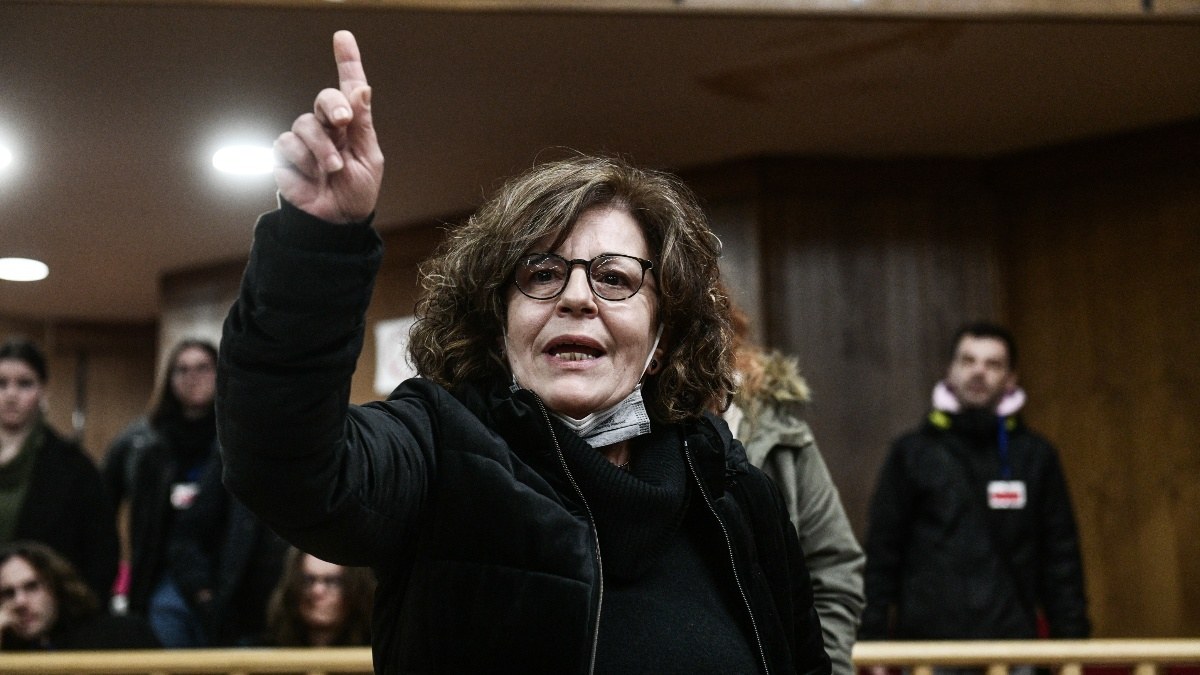 «Οι δολοφόνοι έξω, οι αλληλέγγυοι μέσα» – Η οργή της Μάγδας Φύσσα για την αποφυλάκιση Μιχαλολιάκου