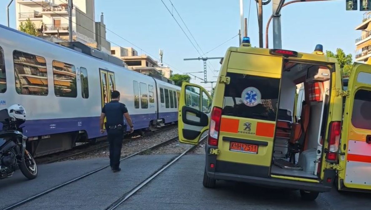 Νεκρός πεζός που παρασύρθηκε από τρένο στη διάβαση Αχιλλέως και Κωνσταντινουπόλεως