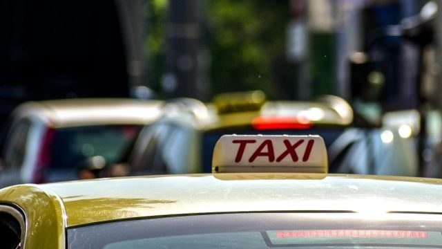 Ελεύθερος με τρεις όρους ο οδηγός ταξί για το τροχαίο με θύμα 35χρονο δικυκλιστή στη Θεσσαλονίκη
