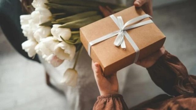 Ποιοι γιορτάζουν σήμερα, Τρίτη 18 Νοεμβρίου, σύμφωνα με το εορτολόγιο;