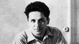 Σαν σήμερα, 31 Οκτωβρίου 1940: Η φωνή από τη φυλακή – Το δίλημμα του Νίκου Ζαχαριάδη στον πόλεμο κατά του φασισμού