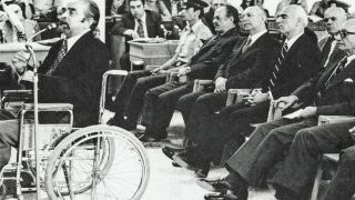 Σαν σήμερα, 23 Οκτωβρίου 1974: Το τέλος του μύθου της Χούντας – Η σύλληψη και ο εξορισμός των πρωταιτίων στην Κέα
