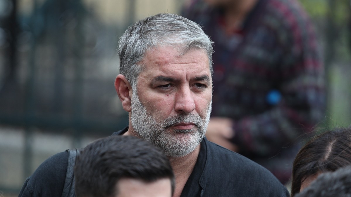 Νέα «κεραμίδα» για τον Βασίλη Μπισμπίκη – Η γυναίκα που τον… έκαψε δημόσια! (ΒΙΝΤΕΟ)