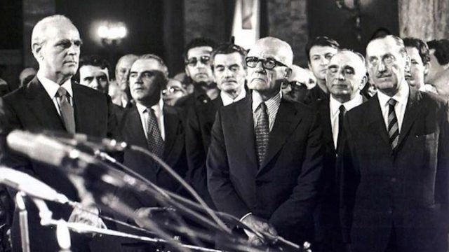 Σαν σήμερα, 19 Οκτωβρίου 1980: Η Ελλάδα επιστρέφει στο στρατιωτικό σκέλος του ΝΑΤΟ