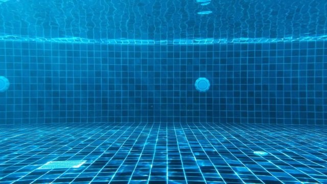 Σοκ στη Ρόδο: 3χρονο κοριτσάκι βρέθηκε αναίσθητο στον πάτο πισίνας ξενοδοχείου – Νοσηλεύεται διασωληνωμένο