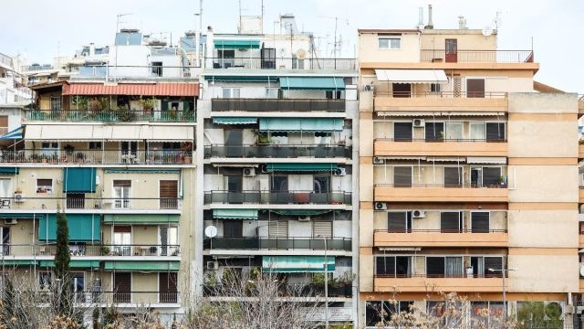 Νέο φορολογικό νομοσχέδιο: Απαλλαγές και μειώσεις που θα ισχύσουν για ιδιοκτήτες και ενοικιαστές από 1η Ιανουαρίου 2026