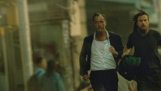 Νο1 στην Ελλάδα: Η νέα σειρά του Netflix με τους Τζουντ Λο και Τζέισον Μπέιτμαν