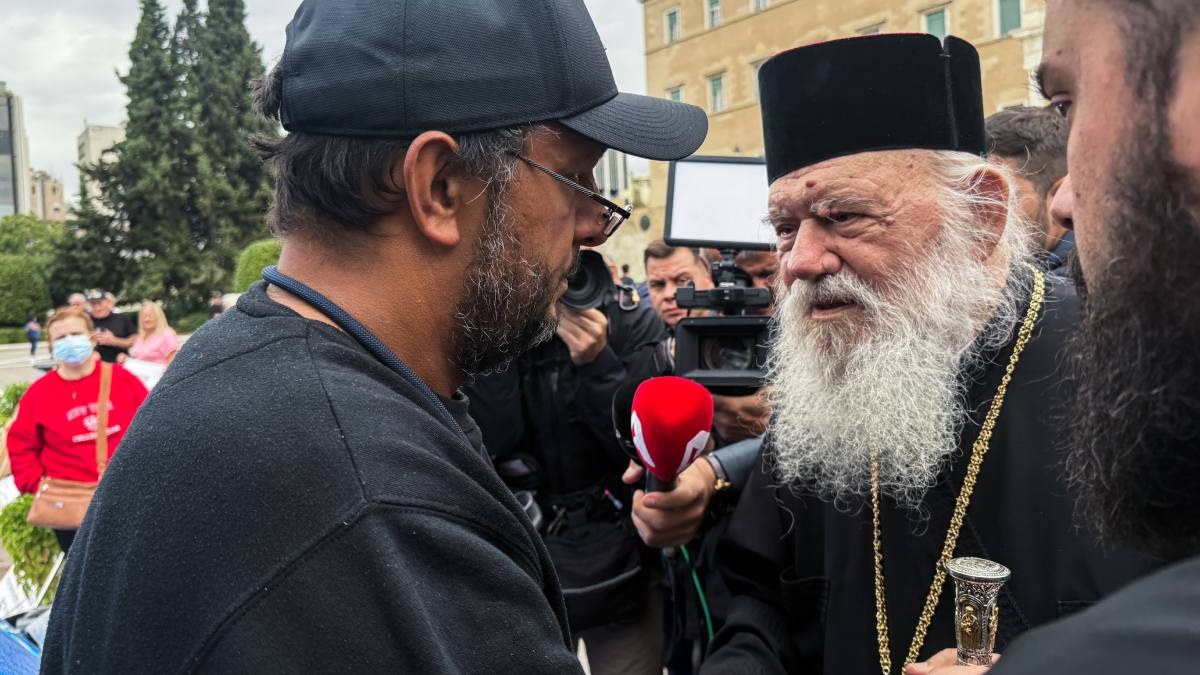 Ο Αρχιεπίσκοπος Ιερώνυμος στο πλευρό του Πάνου Ρούτσι: «Ένας άνθρωπος που υποφέρει»