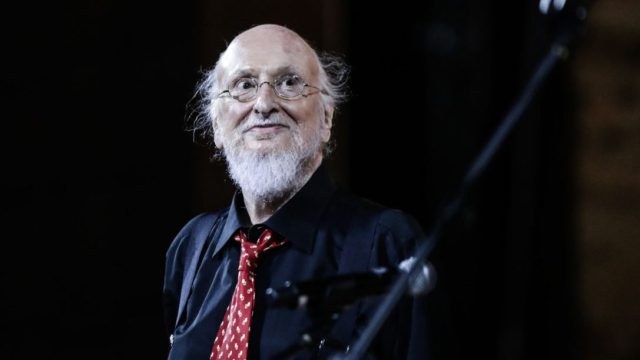 Διονύσης Σαββόπουλος: «Μου αφαίρεσαν μισό πνευμόνι, κι ύστερα μπήκα σε θεραπείες» – Πώς έμαθε το 2020 για τον καρκίνο