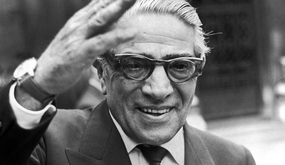 Οι 6 διάσημες φράσεις του Ωνάση για τις γυναίκες – Λεφτά, σεξ και όρχεις!
