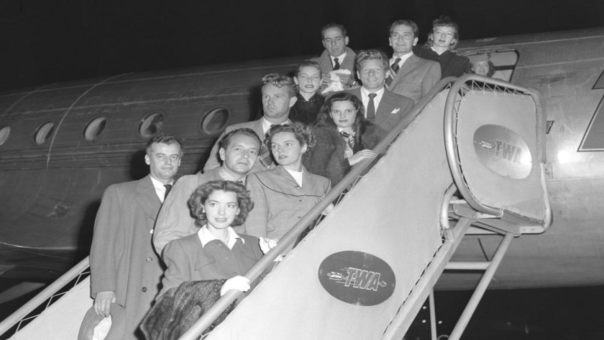 Σαν σήμερα, 24 Νοεμβρίου 1947: Οι «Δέκα του Χόλιγουντ» και η μαύρη λίστα – Όταν ο φόβος έγινε σενάριο
