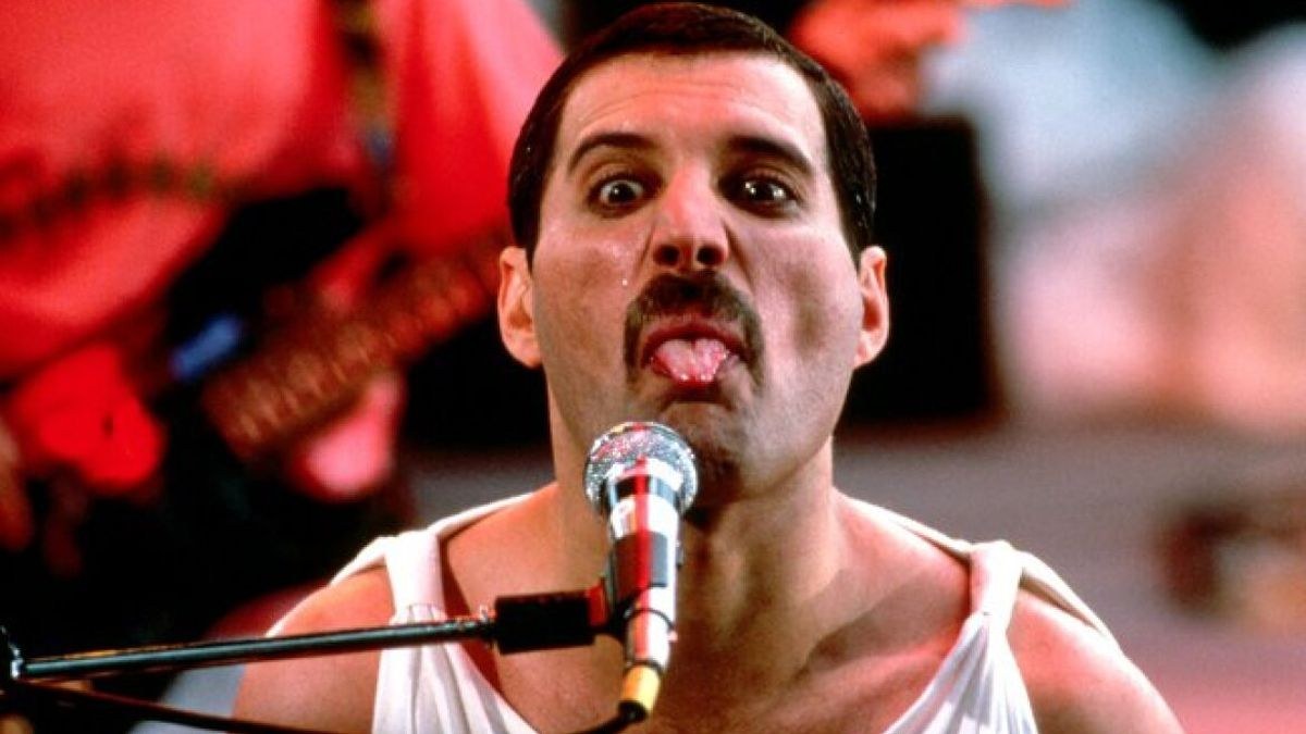 Σαν σήμερα, 24 Νοεμβρίου 1991: Η μέρα που «έσβησε» ο Φρέντι Μέρκιουρι – Έπασχε από τον ιό του AIDS