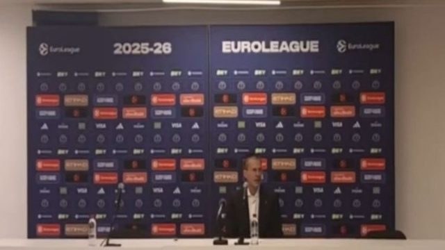 Euroleague: Ο προπονητής της Βαλένθια πήγε στη συνέντευξη Τύπου και δεν τον περίμενε κανένας δημοσιογράφος!