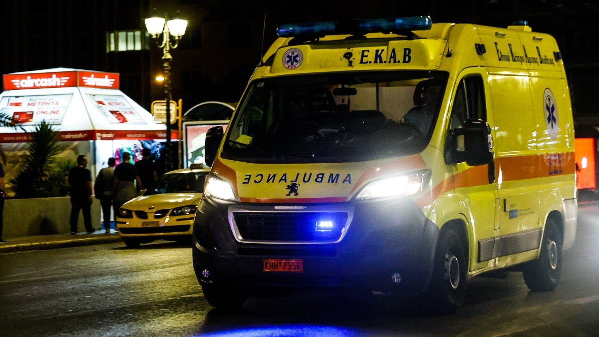 Θανατηφόρο τροχαίο στο Παγκράτι: Νεκρή γυναίκα που παρασύρθηκε από τη σύγκρουση