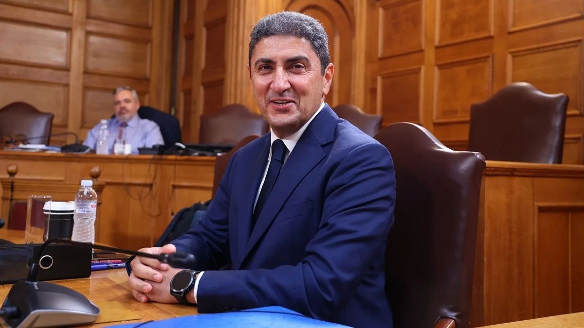 Ένταση στην Εξεταστική για τον ΟΠΕΚΕΠΕ ανάμεσα σε Αυλωνίτη και Αυγενάκη για μία… καραμέλα – «Μη μασάτε όταν σας ρωτάω»