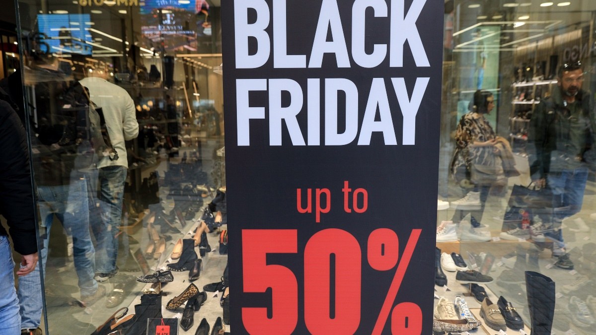 Black Friday και Cyber Monday: Πότε έρχονται οι προσφορές και τι ισχύει για τα καταστήματα