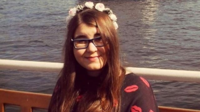 7 χρόνια από τη δολοφονία της Ελένης Τοπαλούδη: «Η νοσταλγία σου μου έχει λαβώσει την ψυχή και την καρδιά», γράφει η μητέρα της