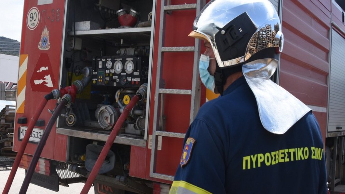 Φωτιά σε διαμέρισμα στον Νέο Κόσμο