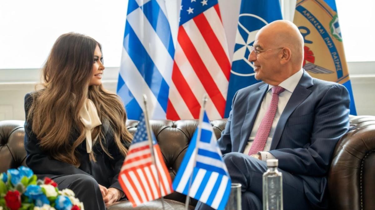 Συνάντηση Δένδια με την Γκίλφοϊλ: «Μείνετε συντονισμένοι για περισσότερα»