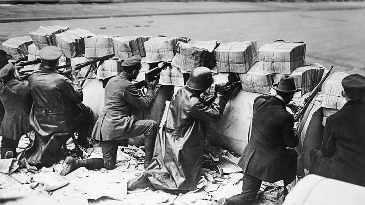 Σαν σήμερα, 3 Νοεμβρίου 1918: Η φλόγα της επανάστασης στο Κίελο – Όταν οι ναύτες έριξαν τον Κάιζερ και τερμάτισαν τον πόλεμο