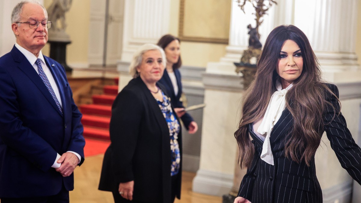 Κίμπερλι Γκίλφοϊλ: Στον Κωνσταντίνο Τασούλα μαζί με άλλες 2 γυναίκες πρέσβεις